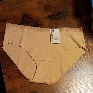 NWT No Boundaries Multiple sizes Cotton laser Cut Toasted Almond Hipsters